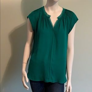 Kelly Green Daniel Rainn chiffon top.